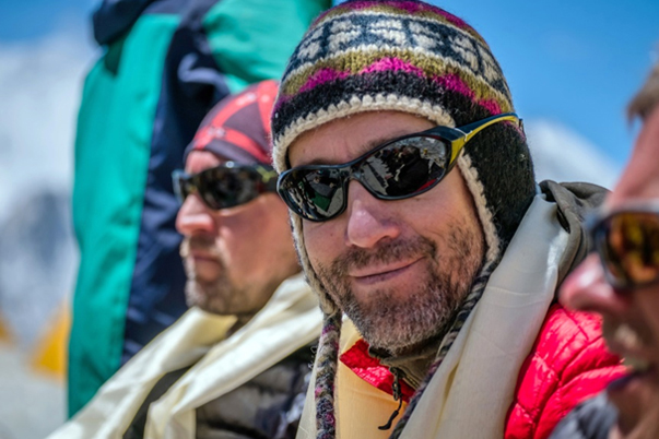 Гора МАКАЛУ (8485 м).